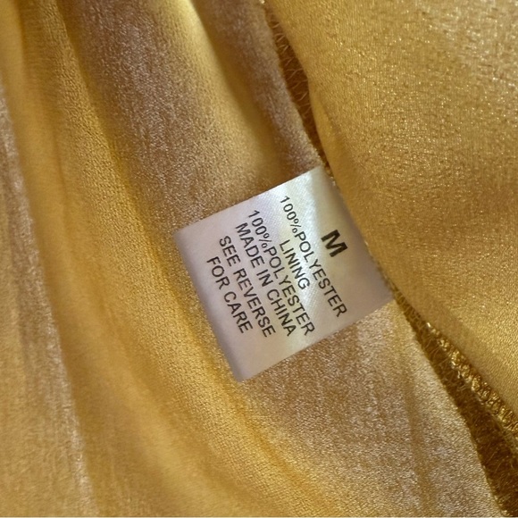 LIKE NEW Wishlist Lace Trim Camisole - Picture 5 of 6